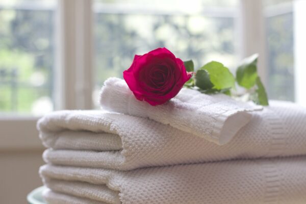 Solution housekeeping leader pms cloud misterbooking hotel property management system software housekeeping benefits pms cloud misterbooking hotel management system solution hospitality software